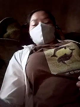 Snapshot of nat-tri chatting on November 13, 8:24 am nat-tri online show from November 13, 8:24 am