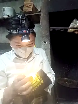 Snapshot of nat-tri chatting on November 16, 2:33 pm nat-tri online show from November 16, 2:33 pm