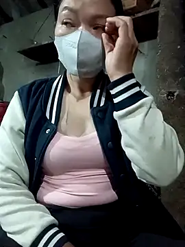 Snapshot of nat-tri chatting on November 17, 11:10 pm nat-tri online show from November 17, 11:10 pm