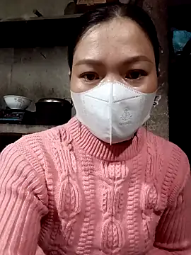 Snapshot of nat-tri chatting on December 5, 12:08 am nat-tri online show from December 5, 12:08 am