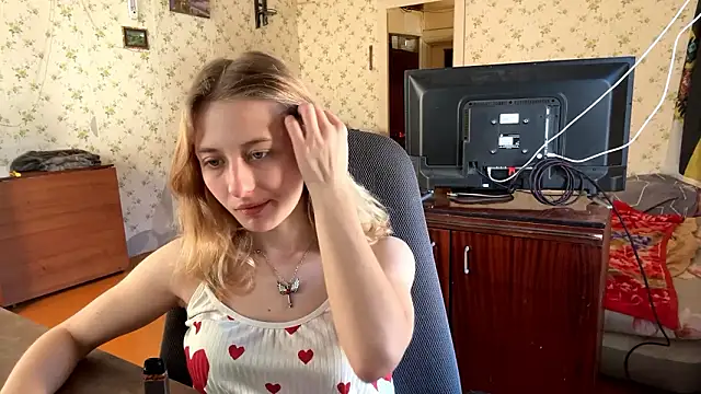 Snapshot of AmeliLia chatting on March 22, 1:36 pm AmeliLia online show from March 22, 1:36 pm