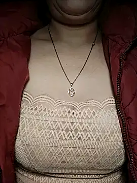 YiyinLy online show from November 25, 7:14 pm