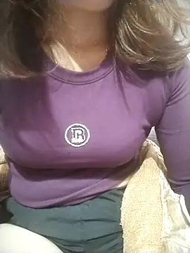 YiyinLy online show from November 27, 7:54 am