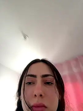 Snapshot of Baby_Mia_pires chatting on October 18, 6:08 pm Baby Mia pires online show from October 18, 6:08 pm