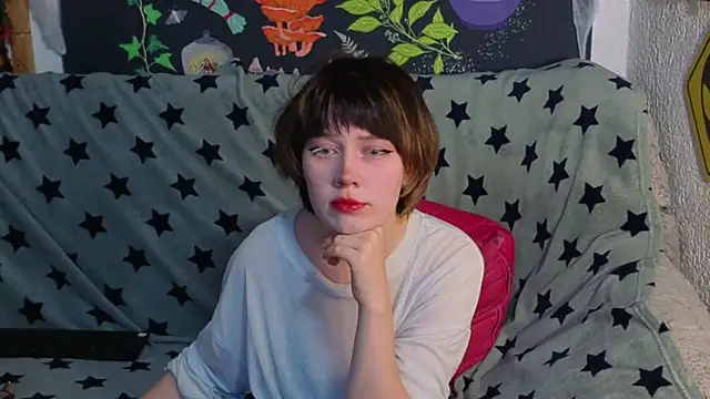 ReincarnatedAngel online show from November 19, 11:10 am