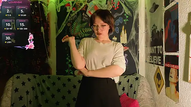 ReincarnatedAngel online show from November 28, 9:50 pm