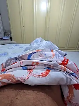 Snapshot of mirko1702 chatting on October 17, 9:17 pm mirko1702 online show from October 17, 9:17 pm