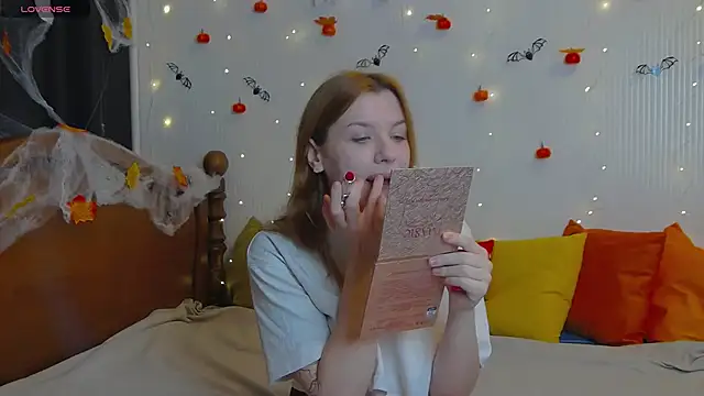 MeganNewCat online show from October 23, 8:46 am