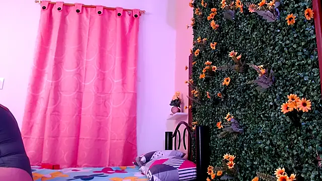 Snapshot of newstarlunas18 chatting on October 16, 1:34 pm newstarlunas18 online show from October 16, 1:34 pm