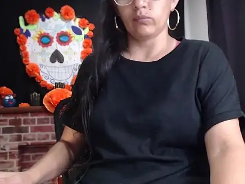 Lucyy Naugthy online show from November 19, 12:05 pm