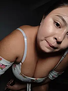 Snapshot of EliaStone05 chatting on March 8, 8:01 pm EliaStone05 online show from March 8, 8:01 pm