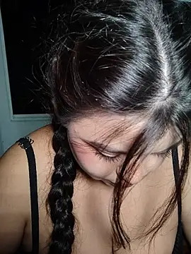 Snapshot of EliaStone05 chatting on March 13, 3:13 am EliaStone05 online show from March 13, 3:13 am