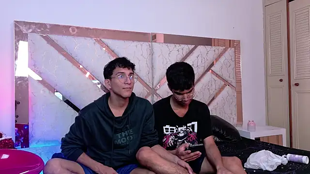 Desire4Duo online show from November 29, 2:31 pm