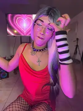Snapshot of Cute_Aleja chatting on April 24, 10:23 pm Cute Aleja online show from April 24, 10:23 pm