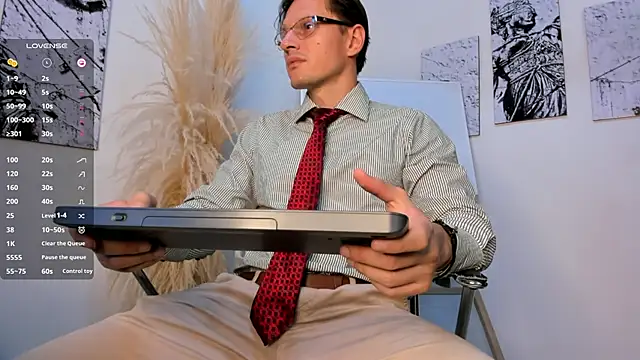 Justin valverde online show from November 15, 2:42 am