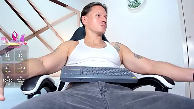 Justin valverde online show from March 11, 7:42 pm