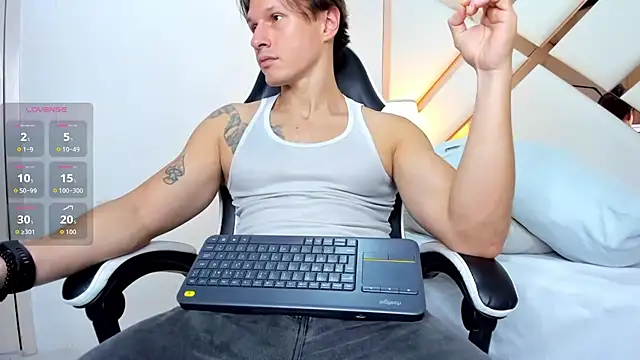 Justin valverde online show from April 20, 8:10 pm