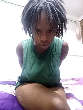 Snapshot of TinyThick chatting on October 22, 7:13 pm TinyThick online show from October 22, 7:13 pm