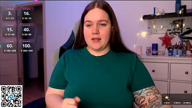 SummerTina online show from December 7, 6:15 pm