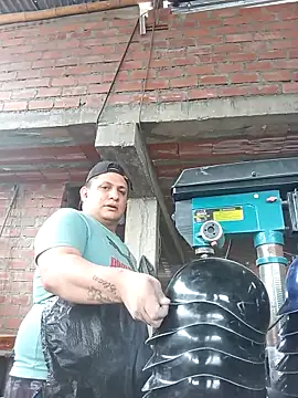 Snapshot of WIlGar1993 chatting on January 5, 8:01 pm WIlGar1993 online show from January 5, 8:01 pm