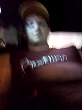 Snapshot of WIlGar1993 chatting on March 2, 12:02 am WIlGar1993 online show from March 2, 12:02 am