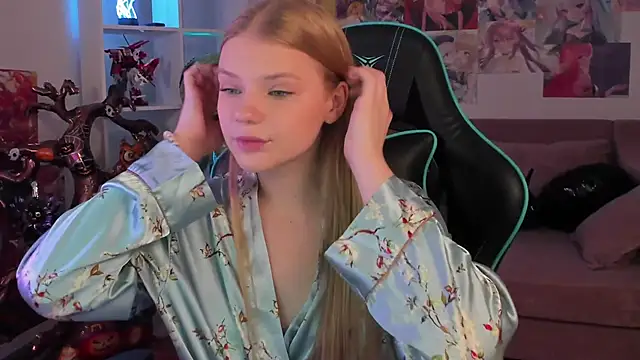 LilitRosen online show from November 5, 5:24 pm