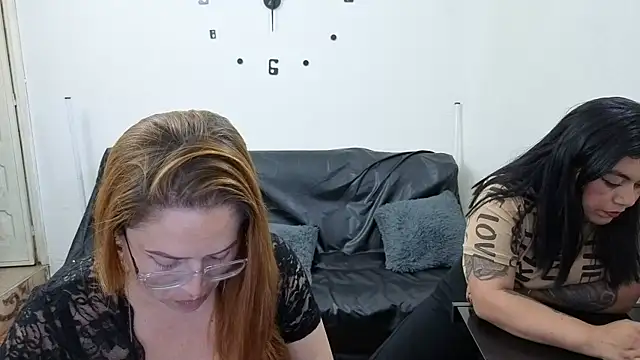 lesb milf online show from April 21, 6:23 pm