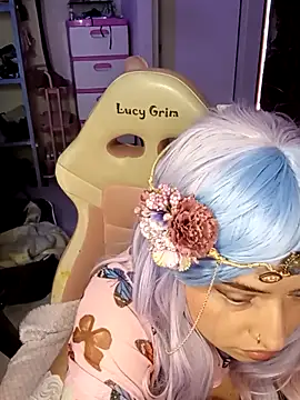 111lucygrim111 online show from October 30, 7:47 pm