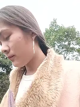 Snapshot of Lyssa-a chatting on November 20, 5:40 am Lyssa-a online show from November 20, 5:40 am