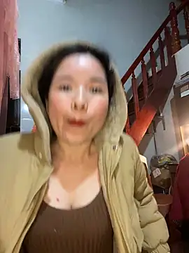 Snapshot of Listen-ly chatting on November 19, 3:23 pm Listen-ly online show from November 19, 3:23 pm