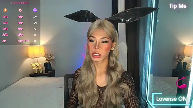 Snapshot of NicoleAshleyxxx chatting on October 22, 11:10 am NicoleAshleyxxx online show from October 22, 11:10 am