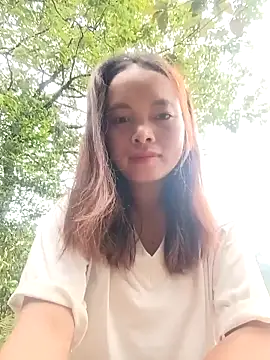 Nguyet2k4 online show from May 3, 11:00 pm