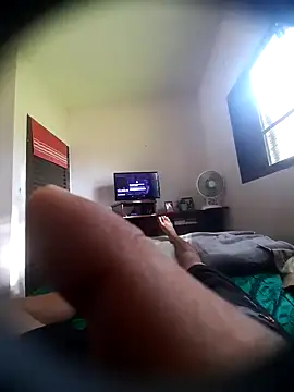 Snapshot of MilledDozens chatting on April 2, 7:55 pm MilledDozens online show from April 2, 7:55 pm