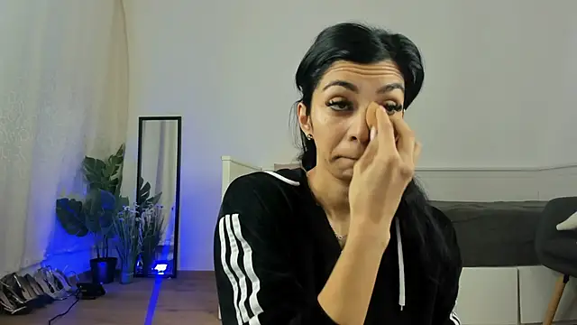 ReneeVoss online show from March 16, 3:45 am