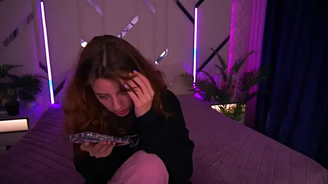 CuteeFoxy online show from December 5, 2:47 pm