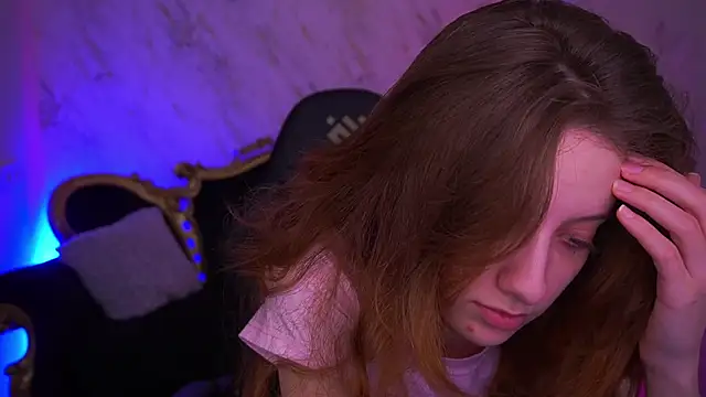 CuteeFoxy online show from March 27, 1:44 pm