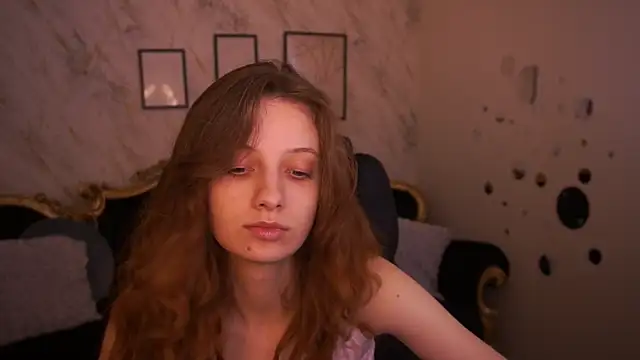 CuteeFoxy online show from April 24, 12:40 pm