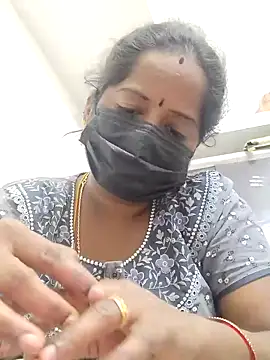 Snapshot of Tamil_Ponnu_Riya chatting on January 8, 6:43 pm Tamil Ponnu Riya online show from January 8, 6:43 pm
