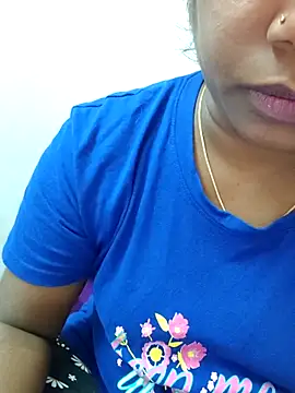 Snapshot of Tamil_Ponnu_Riya chatting on May 9, 6:02 pm Tamil Ponnu Riya online show from May 9, 6:02 pm