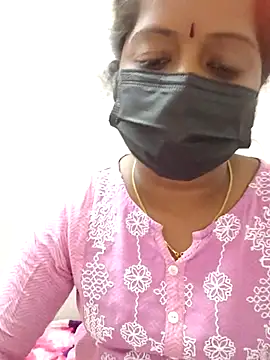 Snapshot of Tamil_Ponnu_Riya chatting on May 10, 6:02 pm Tamil Ponnu Riya online show from May 10, 6:02 pm