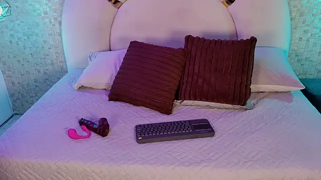 emmy rose25 online show from February 20, 11:43 am