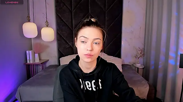 AlysiaSun  online show from March 28, 1:22 pm