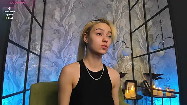 Snapshot of AlysiaSun_ chatting on June 23, 2:37 pm AlysiaSun online show from June 23, 2:37 pm