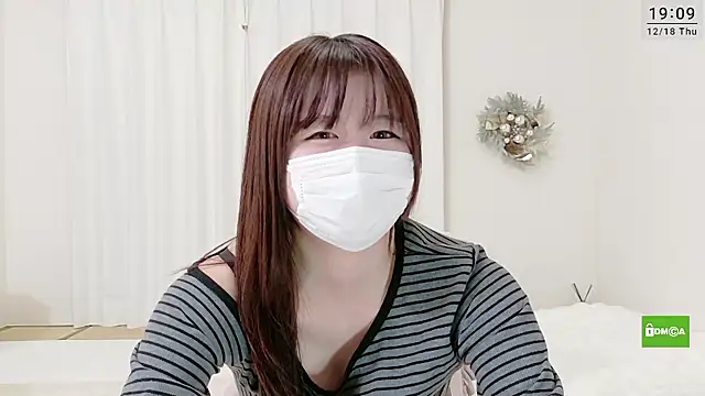 Snapshot of rei-chan chatting on December 18, 10:10 am rei-chan online show from December 18, 10:10 am