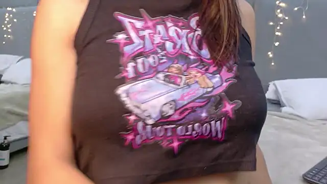 Snapshot of NaughtyHally_ chatting on July 1, 8:19 pm NaughtyHally online show from July 1, 8:19 pm