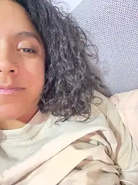 Snapshot of Techi0525 chatting on October 17, 5:54 am Techi0525 online show from October 17, 5:54 am