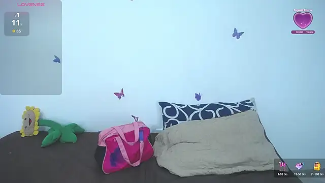 Snapshot of issa_bella18 chatting on November 26, 3:29 am issa bella18 online show from November 26, 3:29 am