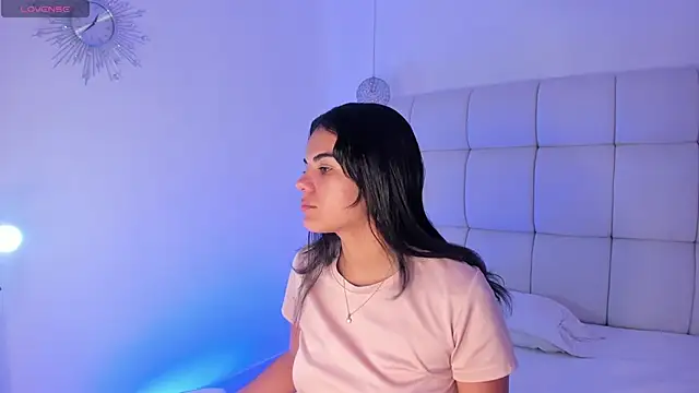 Snapshot of Emili__Jackson chatting on November 23, 3:39 am Emili Jackson online show from November 23, 3:39 am