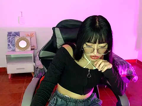 Snapshot of Isabella__666 chatting on November 13, 4:00 am Isabella 666 online show from November 13, 4:00 am