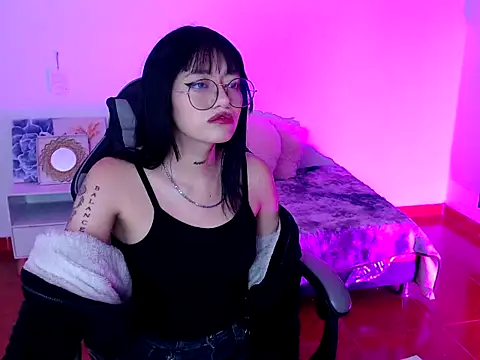 Snapshot of Isabella__666 chatting on November 24, 4:12 am Isabella 666 online show from November 24, 4:12 am